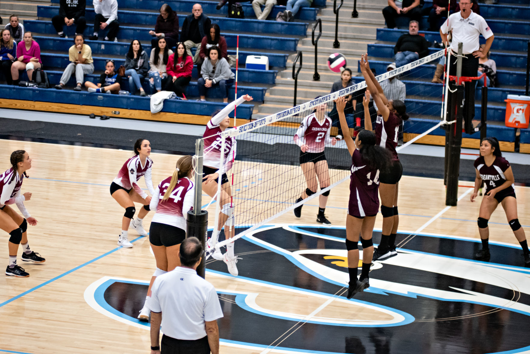 102019_spt_calvolleyball